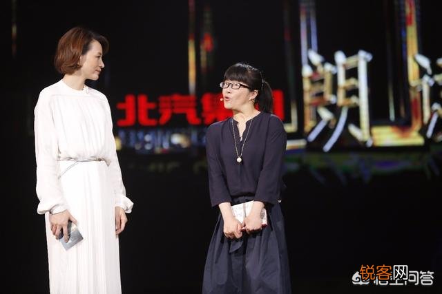 余秀华女士是一位文艺诗人吗？怎么样？