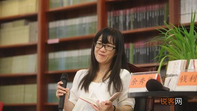 最能代表余秀华心路内在表述的一首诗歌是哪个呢？