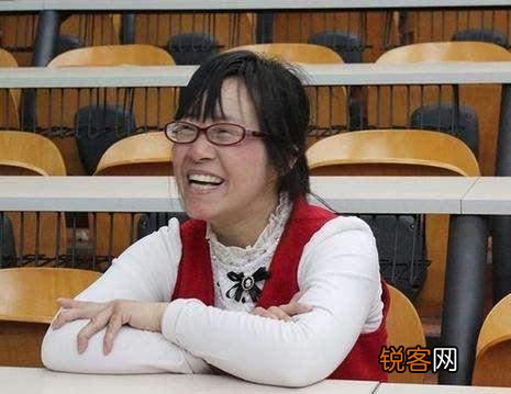 最能代表余秀华心路内在表述的一首诗歌是哪个呢？