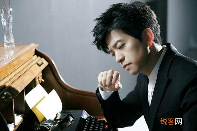 你怎么看余秀华给李健写情诗这件事？