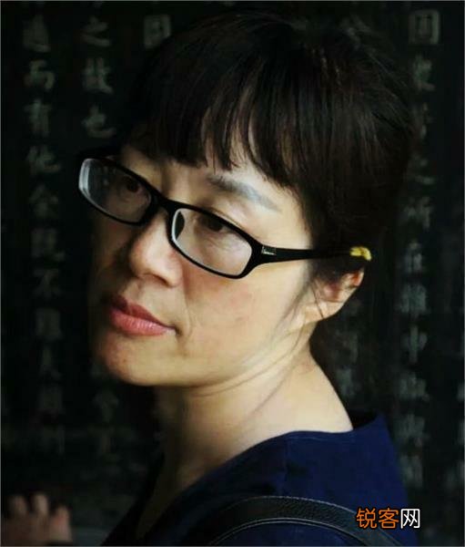 喜欢余秀华的诗吗？为什么？