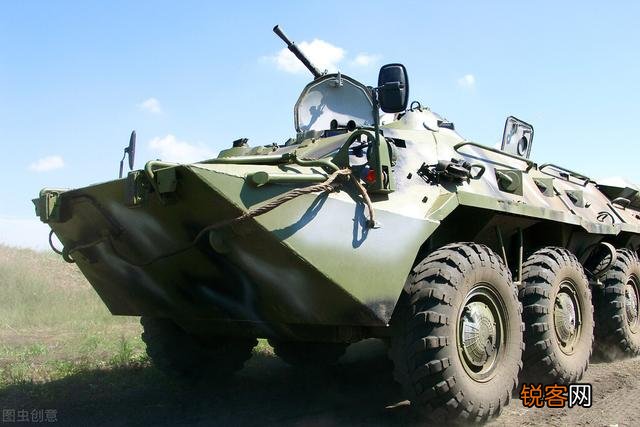 震惊！俄军出动装甲列车,难道乌克兰游击队开始拔铁轨了？