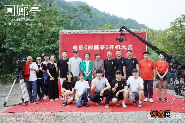 《回廊亭》定档贺岁,大热的东野圭吾如何“接地气”？