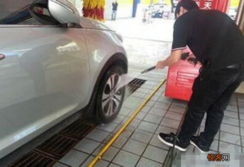 雨后如何保养汽车