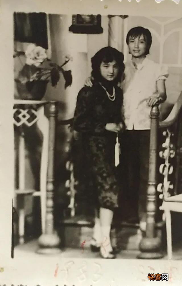 大家是否有过在某一个瞬间感觉到眼前陌生的一切却好像经历过一样,特别熟悉？穿越过？