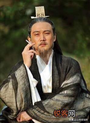 小时候教诸葛亮的老乞丐是谁？对他有什么影响？