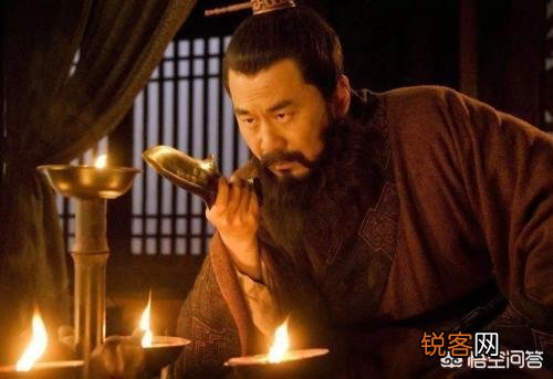 祢衡大庭广众之下裸体,大骂想任用他的曹操,如此乖张的行为,有什么玄机？