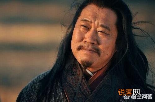 三国里水镜先生描写很少,但他看人很清,他的能力比卧龙凤雏如何？