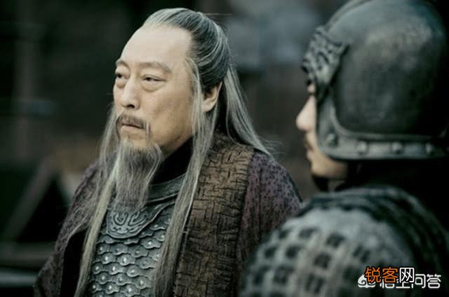 水镜先生告诉刘备,卧龙凤雏得一可安天下,为何没提到司马懿呢？