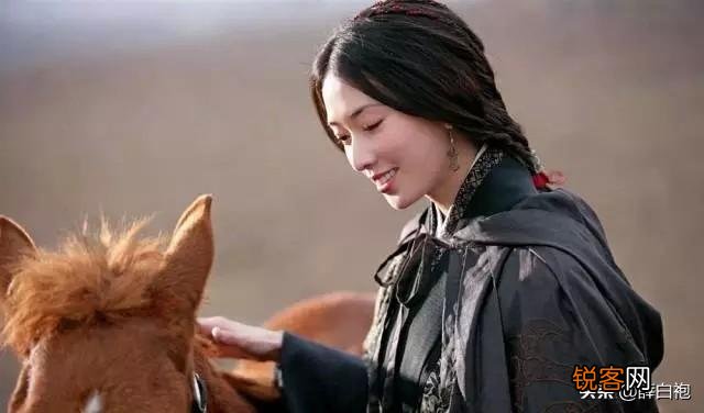 “水镜先生”是早就知道刘备再怎么努力也打不倒曹操吗？