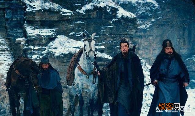 水镜先生说：孔明虽得其主,不得其时。他真的有看透一切预知未来的能力吗？