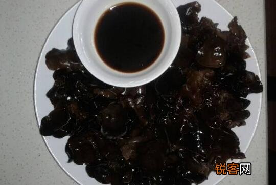 常常吃辣根木耳的作用与功效