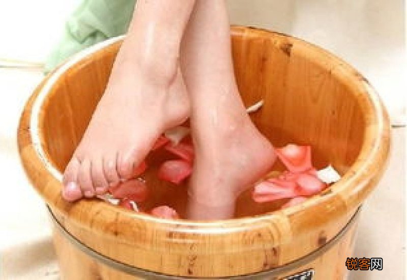 三伏天泡脚可以去湿气吗