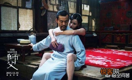 在《师傅》这部电影里,最后的高超巷战他是把那些大师都杀了吗？几下就倒下不动了？