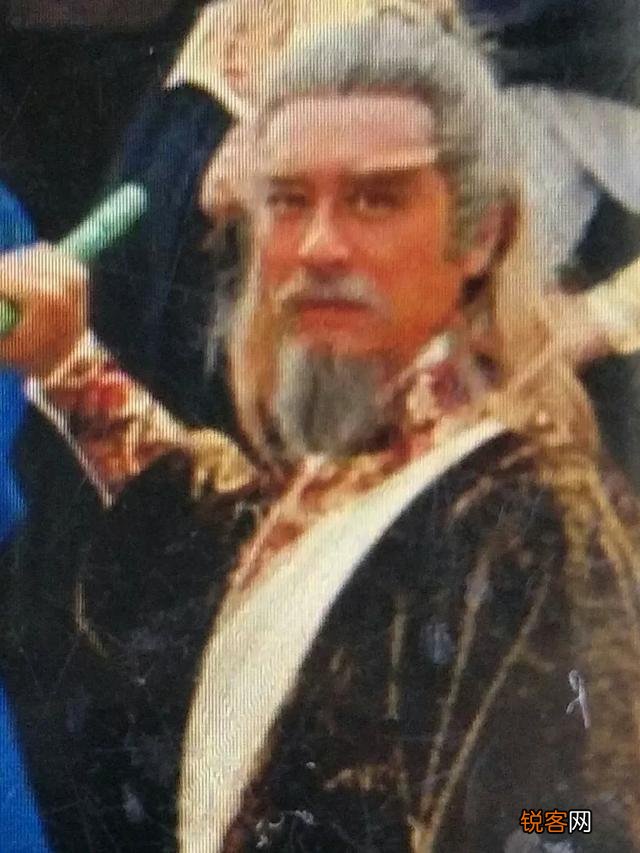 《射雕英雄传》黄老邪吹笛比武招亲,为何郭靖不懂音律却能获胜？