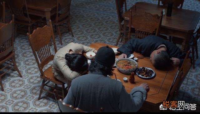 《老酒馆》里陈怀海跟黑木比武,最后返回来准备杀黑木,黑木却自杀了,为啥？