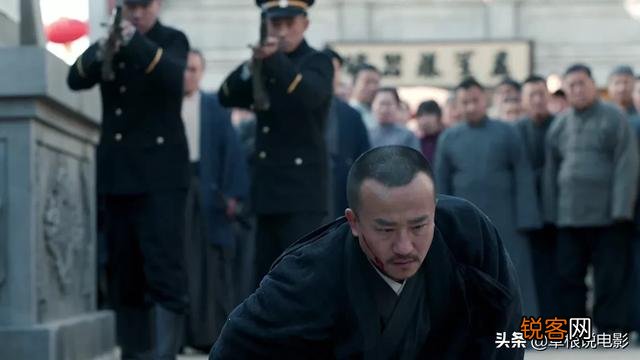 《老酒馆》陈怀海约黑木比武,何故连续出现了亮子被杀、肉饼王跳楼、黑木自杀的情况？