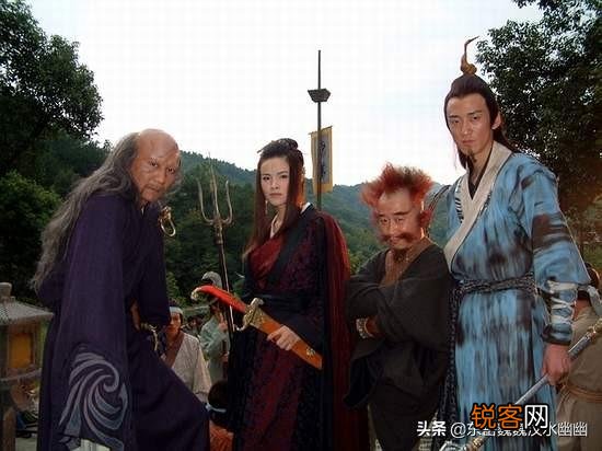 《天龙八部》中,南海鳄神岳老三应该怨恨段延庆还是怨恨段誉？