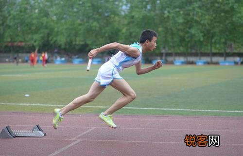 如何让孩子在运动中学会自我保护 让孩子学会跑步中自我保护