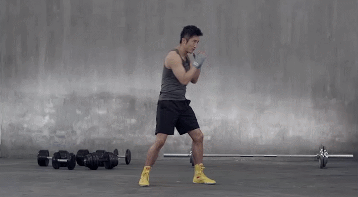 年近60的陈鹤皋的肌肉在格斗家中是什么水平？