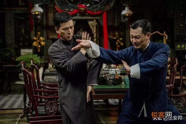 《叶问4》太极宗师万宗华和叶问打成平手,为何会被巴顿吊打？