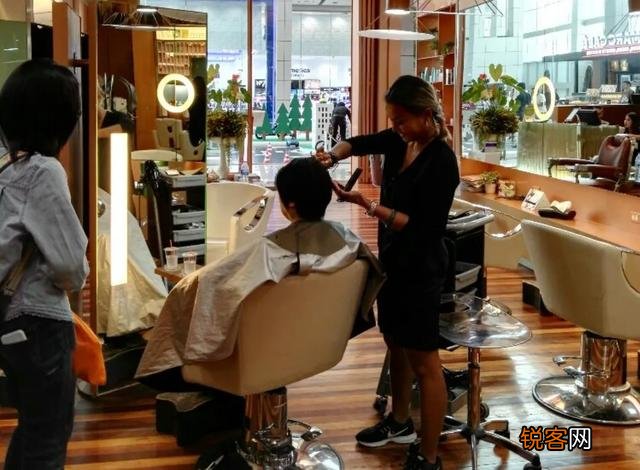 为什么理发店不受网络冲击,也无法网购,却看到那么多倒闭的？