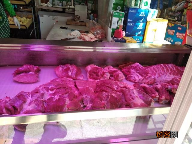 农村杀猪没有经过排酸现杀现吃,这样的猪肉吃了不会有问题吧？