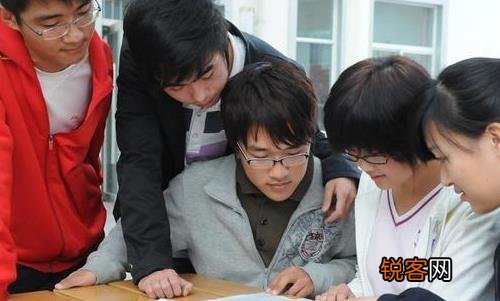 如何缓解中考压力的心理教育 如何帮助中考生解除心理压力