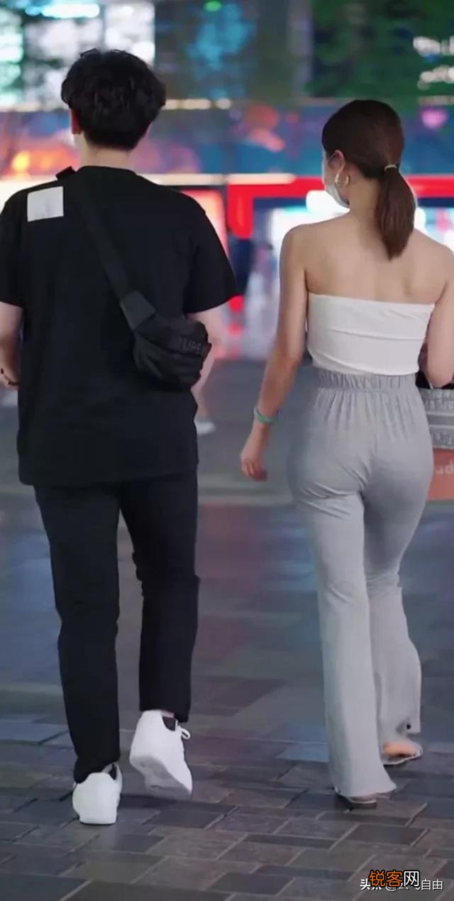 为什么有的女生很容易被说黄色段子或者脏话的男生吸引呢？希望回答全面一点？