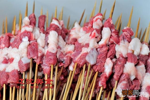 街头看到一个烧烤摊,羊肉串卖1元一串,肉还很多,怎么会这么便宜呢？
