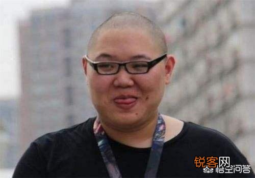 PDD为孩子征名,万名粉丝投票参与,前3名出炉后,网友直接笑出猪叫,你有何看法？