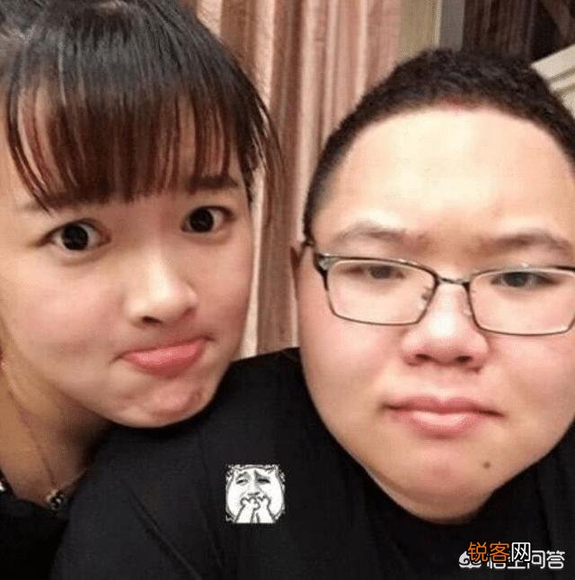 PDD为孩子征名,万名粉丝投票参与,前3名出炉后,网友直接笑出猪叫,你有何看法？