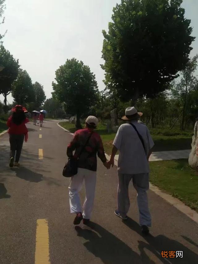 男人六十岁以后要疏远哪些关系？