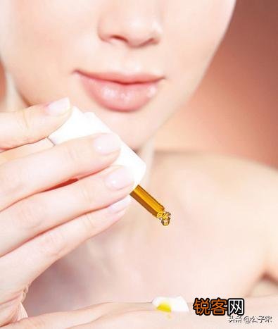 欧莱雅小黑瓶精华和兰芝精华哪个更适合抗初老用？