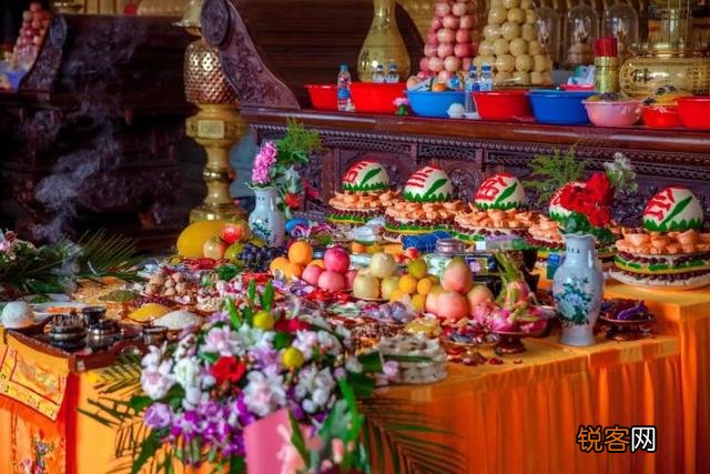 一直以为七月十五是鬼节,怎么看到有人说七月十四是鬼节呢？