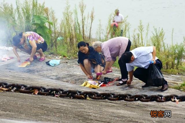 今天是农历7月14中元节,全国各地又叫什么节？有什么过节习俗？