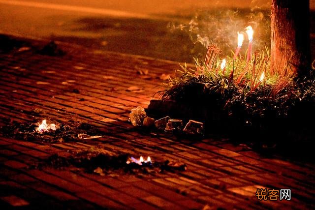 今天是农历7月14中元节,全国各地又叫什么节？有什么过节习俗？