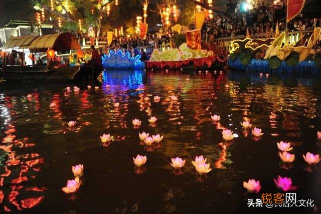 古代人是怎样过七月十四节的？有故事吗？