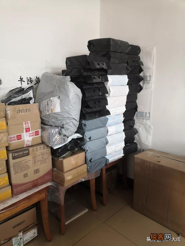 网上那么多卖纸巾的,他们的货从哪里进？