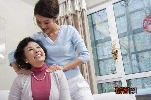 我妈和媳妇天天不上班,在家谁也不做饭,天天等我下班买菜做饭怎么办？