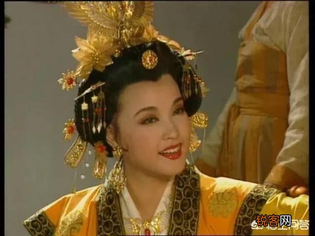 武则天当上皇后之后,采取了哪些措施巩固位置？