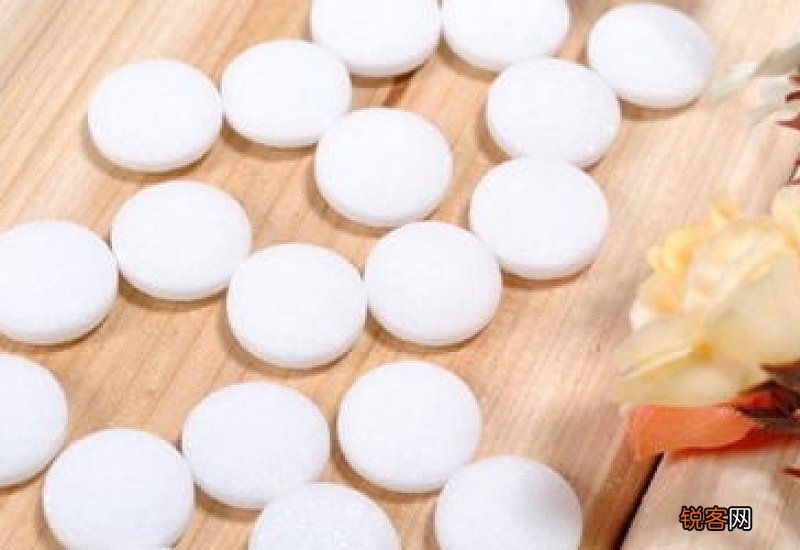 樟脑丸闻多久会中毒