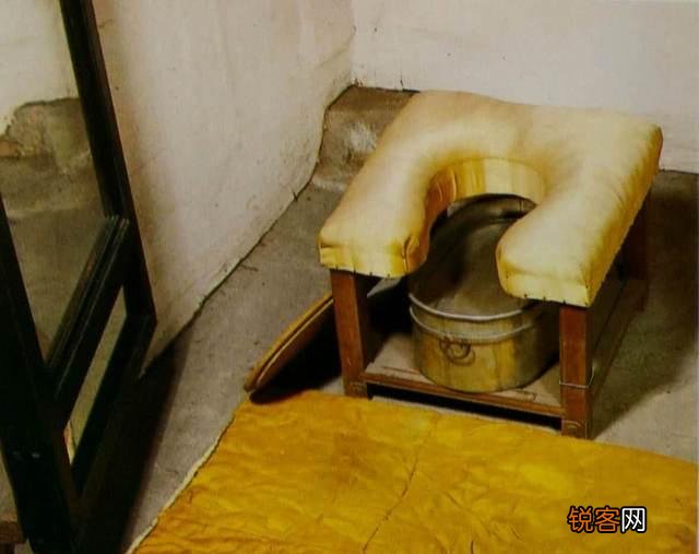 古代妃子们是如何上厕所的？