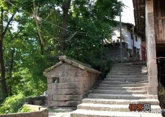 古代妃子们是如何上厕所的？