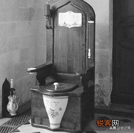 古代妃子们是如何上厕所的？