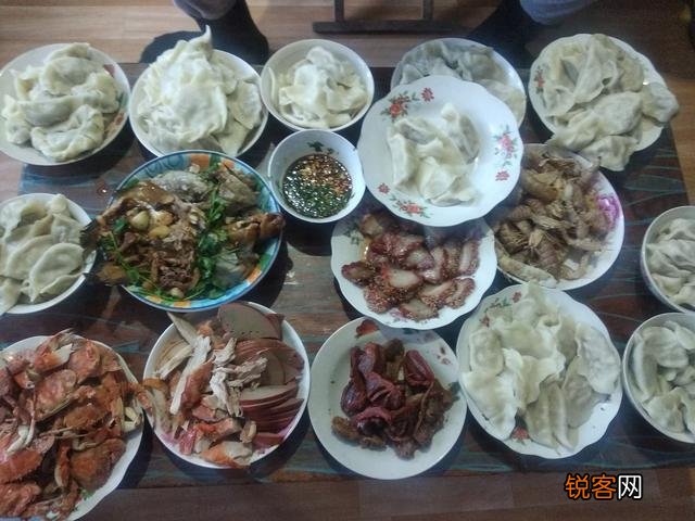 七八十年代年夜饭没有现在这么丰盛,为何很多人说那时才叫过年？