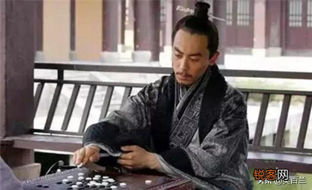 与楚王不共戴天的伍子胥,是如何逃出楚国的？