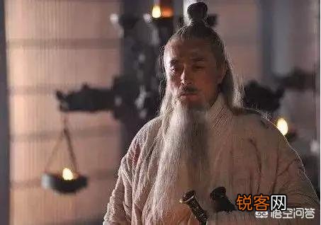 伍子胥为父兄报仇,掘墓鞭尸,你觉得对吗？