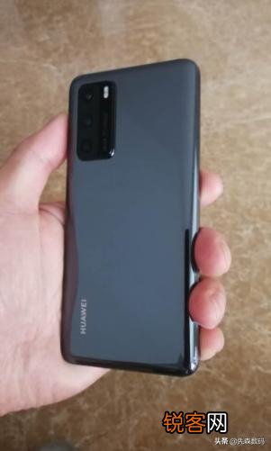 手机小白,想换一部能用3年的手机,荣耀30pro跟华为p40推荐哪款呢？