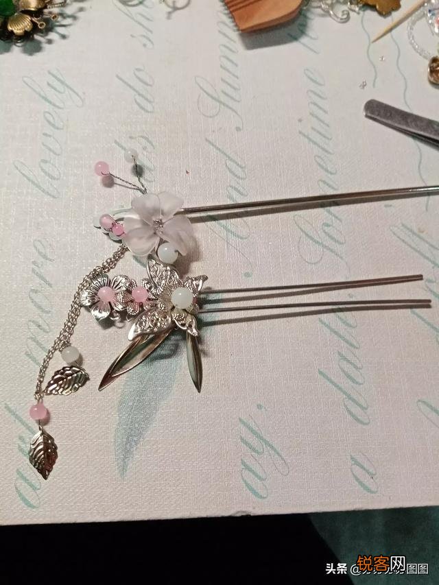 步摇,发簪和发钗的区别是什么？